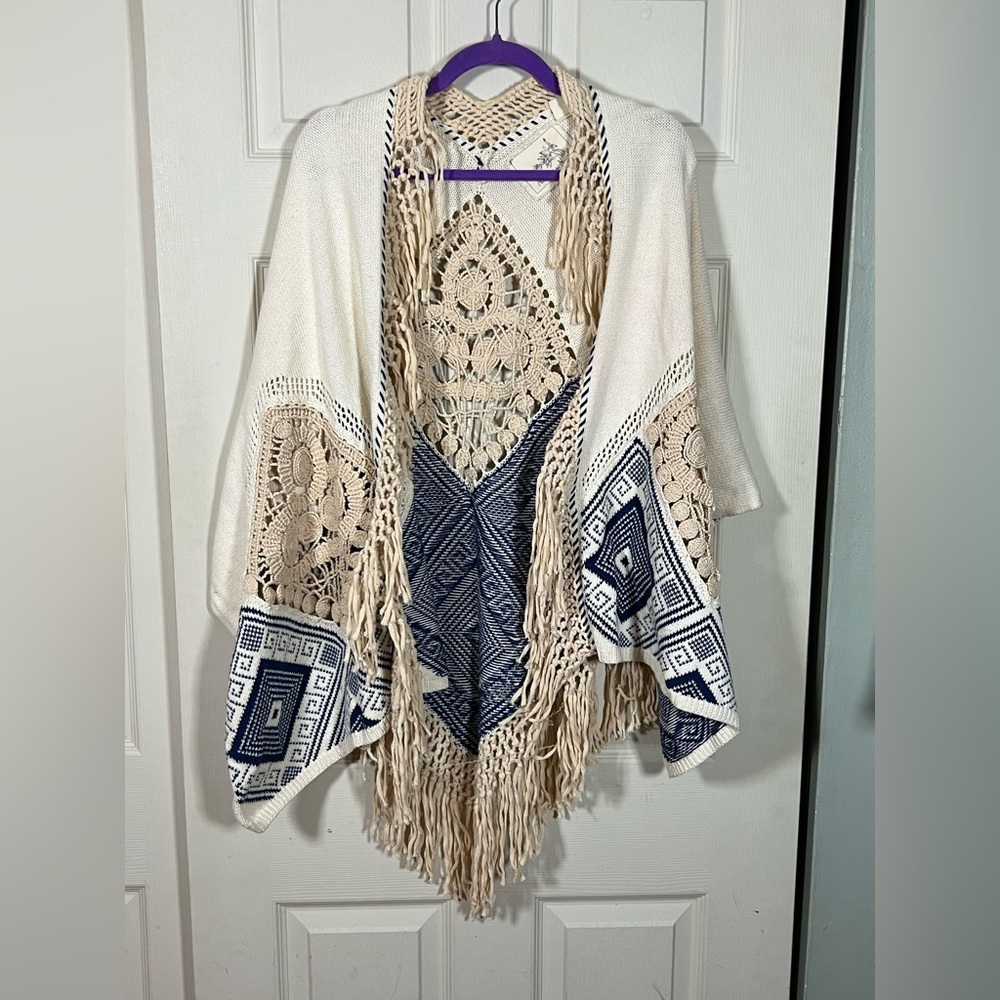 Anthropologie Angel of the North Crochet Fringe Kimono Shrug Wrap One Size